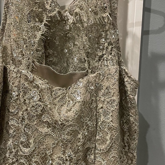 Ralph Lauren Lace Dress Metallic size 12 - Picture 3 of 7